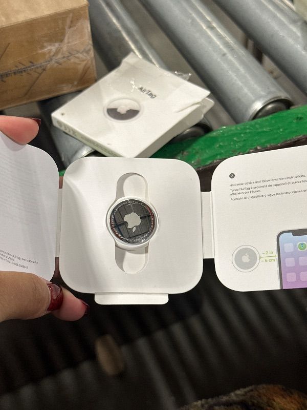 Photo 3 of Apple AirTag