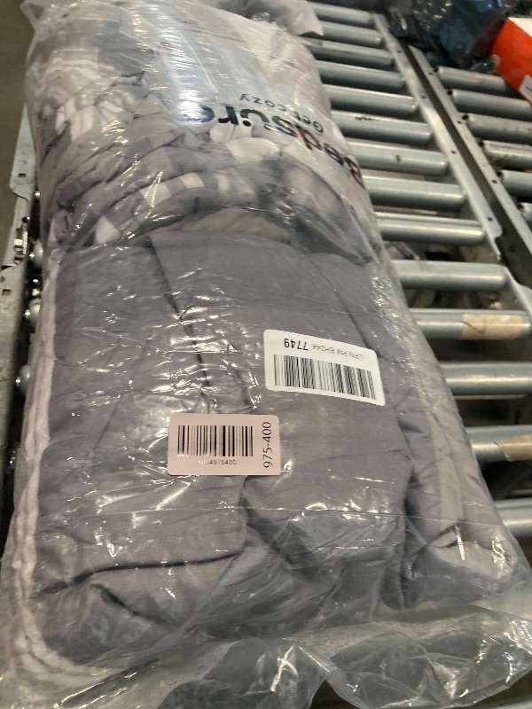 Photo 1 of **comforter only**
Bedsure Queen Comforter Set 7 Pieces