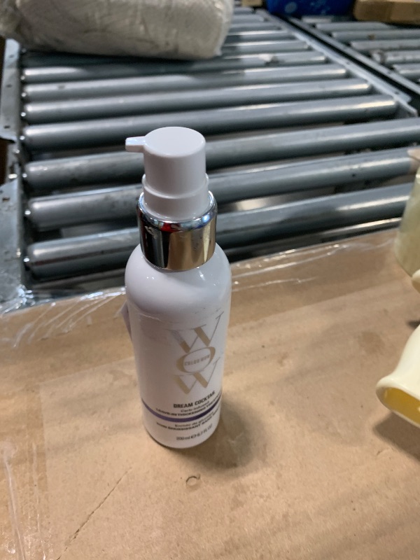 Photo 1 of *Missing Parts*
COLOR WOW Dream Cocktail Carb Infused Leave-in Treatment – Transform Thin Hair to Thick & Full | with Heat Protection