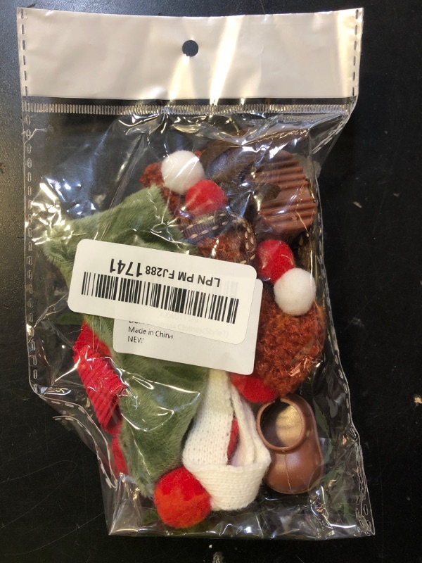 Photo 1 of 17cm Doll Christmas Clothes Compatable with Labubu(NO Doll), Cute Dolls Outfit Accessories, Small Kawaii Clothes Set for Dolls, Gift for Women and Girls(Style 1)