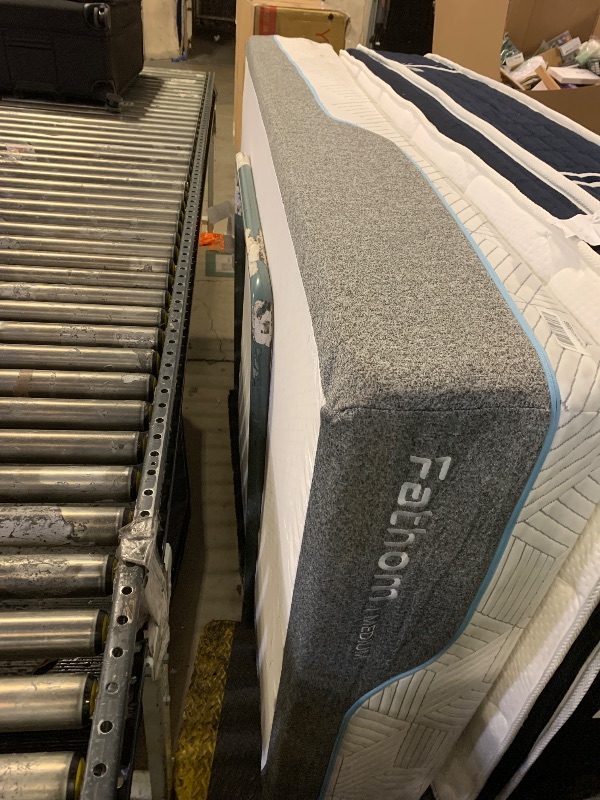 Photo 1 of *USED/DIRTY** FATHOM Medium Twin Mattress 12 Inch Memory Foam Mattress Queen Size Bed in a Box for Back Pain Relief and Cool Sleep with Gel Foam and Removeable Fiberglass Free Cover, CertiPUR-US Certified