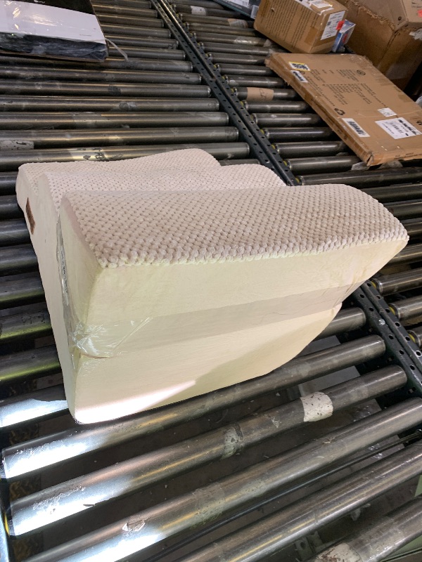 Photo 1 of Aodisman Dog Stairs for Small Dogs,3 Step Dog Ramp for Couch and Bed,Pet Stairs with Non-Slip Bottom for Old Cats,Indoor Pet Steps,Comfort,Durable,15.4" H