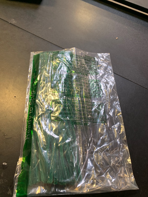 Photo 1 of 100 Pieces  Cleaners Chenille Stem, Green Pipe Cleaners Set for DIY Arts Crafts Decorations (Green)