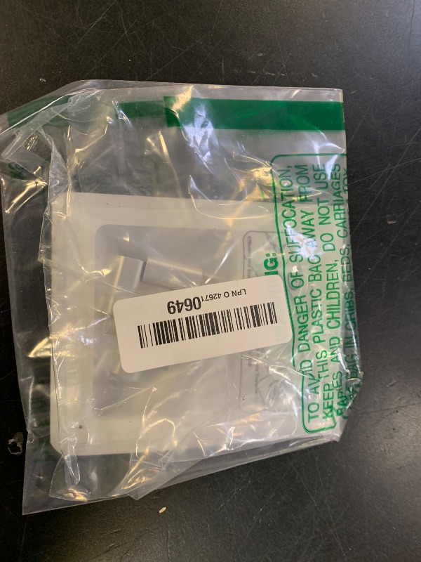 Photo 1 of ????? ???????? Lightning to USB C Adapter for iPhone 16/15 Pro Max/Plus,Samsung S25,iPad,Not for Audio,Charging & Data Sync ONLY,Type C Charger Connector,for iPhone 16/15 Charger