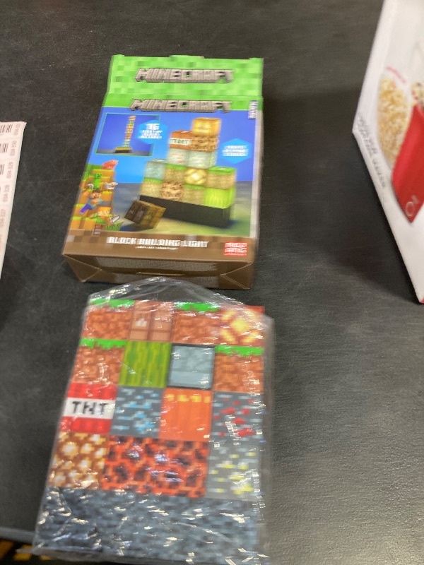 Photo 1 of Paladone Minecraft Building Block Night Light – Officially Licensed LED Lamp for Boys’ Bedrooms, Gaming Decor & Gifts – Fun Minecraft Room Accessory missing charger