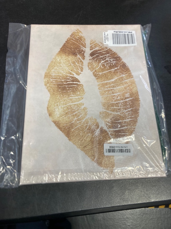 Photo 1 of 7CANVAS Gold Sexy Lips Wall Art Fashion Decor Vintage Lips Print Picture Stretched Wall Art For Bedroom Home Decor Ready to Hang 16x12Inch