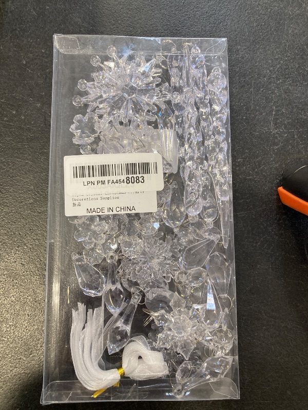 Photo 1 of 18pcs Crystal Christmas Ornaments for Tree Decorations-Hanging Acrylic Snowflake Icicle Ornaments with Drop Pendants for Winter Wonderland Chandelier Crystals Decorations Supplies