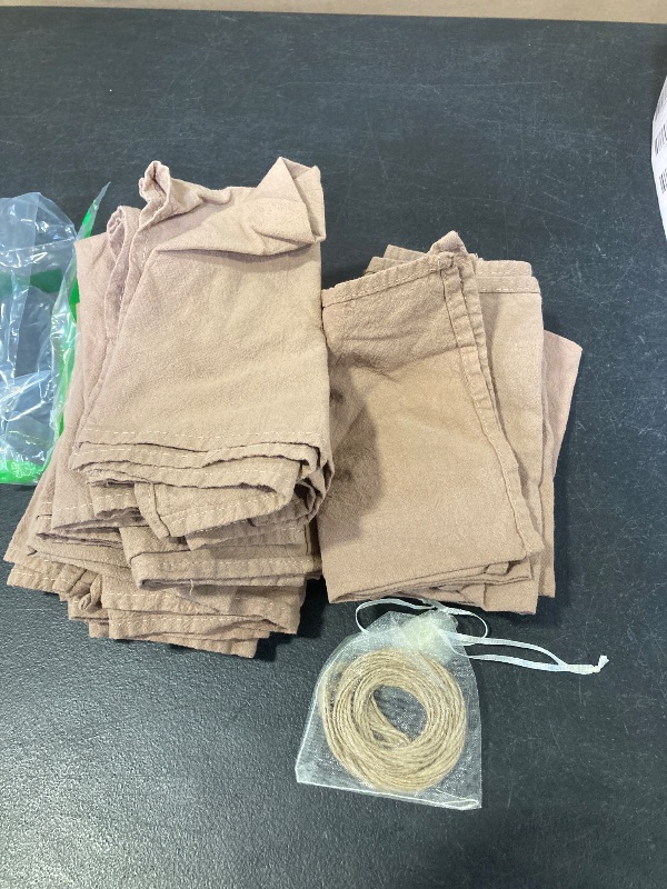 Photo 1 of 18 PCS CLOTH NAPKIN- BROWN
