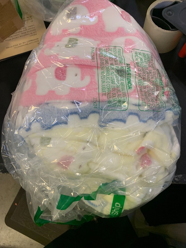 Photo 1 of 1 Pack 3 Blankets Super Soft Fluffy Premium Cute Elephant Pattern Pet Blanket Flannel Throw for Dog Puppy Cat Blue/Pink/Yellow Large(41x31 inch)