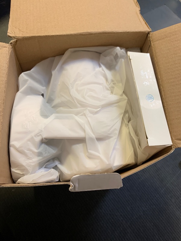 Photo 1 of ?Electric Focus?Magcubic Mini Projector 4K Support, Portable Projector with WiFi 6 and Bluetooth 5.4, Smart Proyector, 5W Soundbase Speaker, 180°Rotation for Home Theater