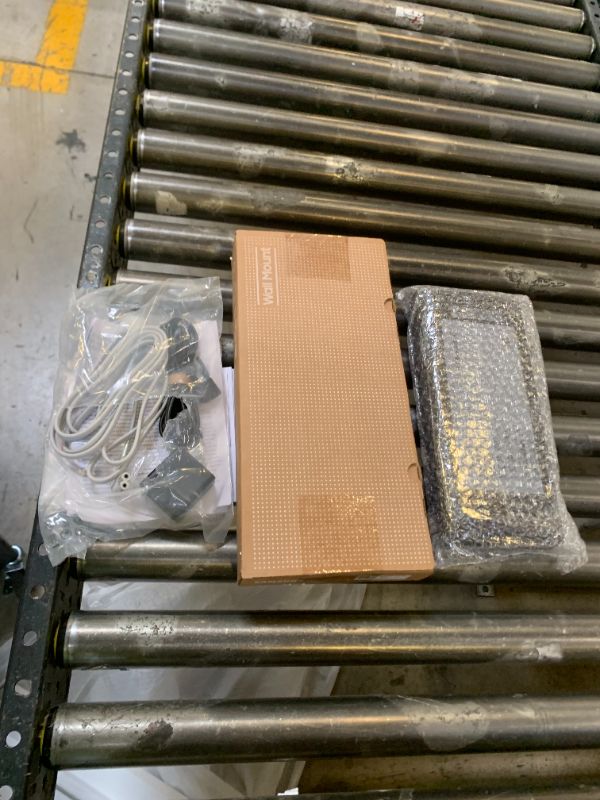 Photo 1 of FOR PARTS TELEVISION DOES NOT FUNCTION PROPERLY ************* Samsung 75-Inch Class The Frame Pro LS03FW 4K Neo QLED Mini LED Smart TV (2025 Model) Slim Fit Wall Mount, Modern Frame Design, Wireless One Connect, NQ4 AI Gen3 Processor, Art Mode, Alexa Buil