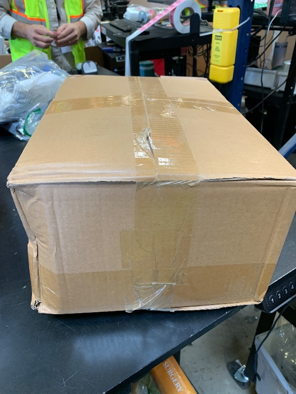 Photo 1 of 10 Pack White Round Tablecloths, 120 Inch Stain Resistant and Wrinkle Polyester Fabric Washable Table Clothes Cover for Kitchen Dining, Wedding, Reception Banquet, Birthday Party, Buffet Restaurant