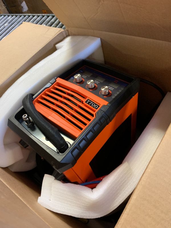 Photo 1 of FOR PARTS ONLY*********** Smart AI 3 in 1 Laser Welder/Cleaner/Cutter, HEROLASER T700 Handheld Laser Welding Machine Portable Table Laser Welder for Metal/Copper/Stainless Steel/Aluminum, 700W(0.511mW) (US Inventory)