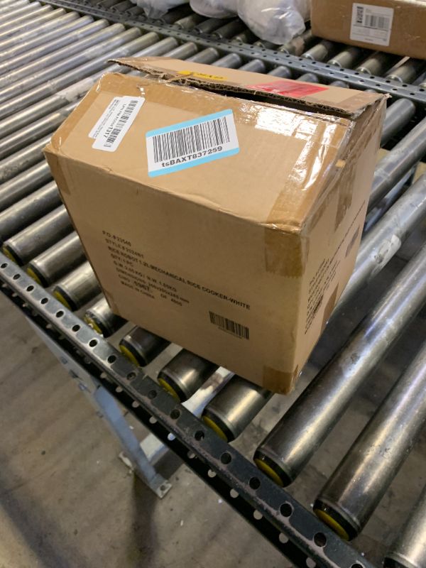 Photo 1 of 1.2L MECHANICAL RICE COOKER WHITE 