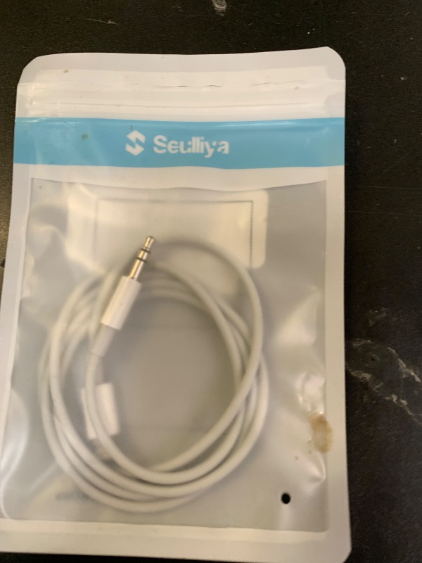 Photo 1 of (Apple MFi Certified) iPhone AUX Cord,Lightning to 1/8 Inch Audio Cable,3.3ft, Headphone Jack Adapter Male Aux Stereo Audio Cable Compatible for iPhone 14/13/12/11/XR/X/8/7 (White)