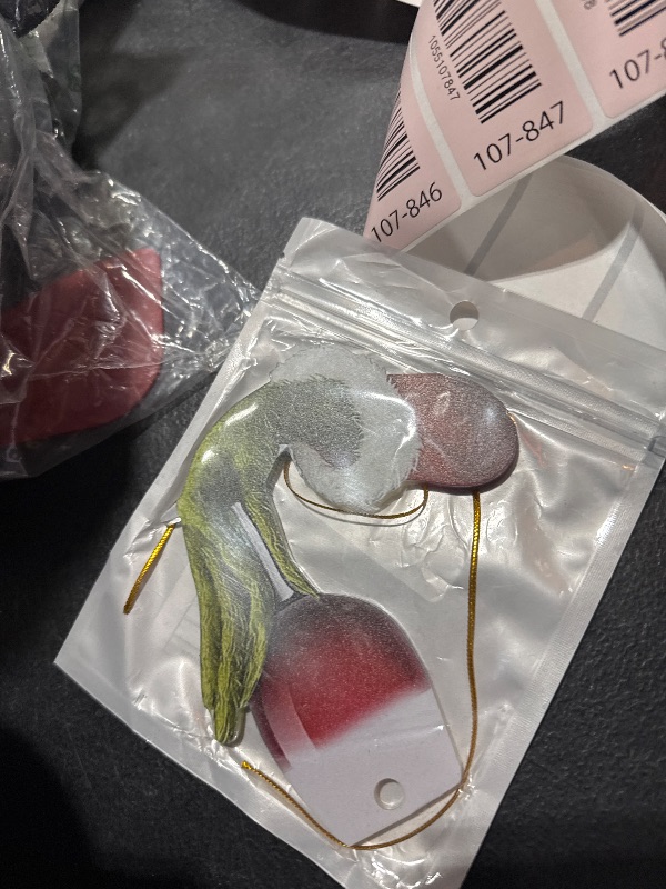 Photo 1 of grinch christmas tree ornament