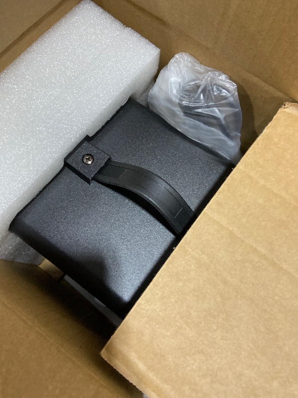 Photo 1 of LVYUAN Voltage Transformer Converter 2000 Watt Step Up/Down Convert from 110-120 Volt to 220-240 Volt and from 220-240 Volt to 110-120 Volt with 2 US outlets, 2 Universal outlets