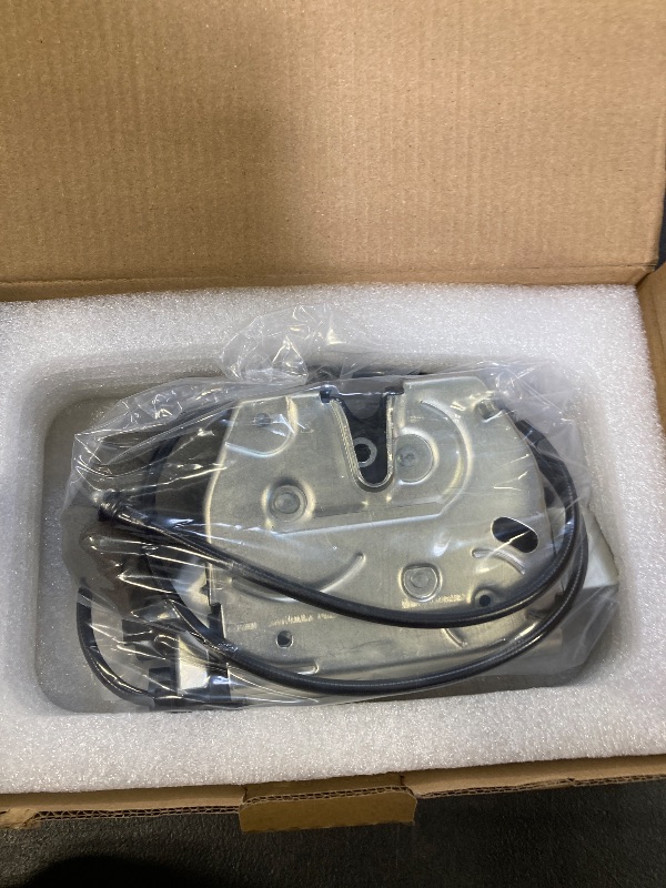 Photo 1 of 1647400735 Rear Tailgate Trunk Latch Actuator Assembly Replacement for Mercedes GL320 GL350 GL450 GL550 R320 R350 R500 R63 AMG 2007-2012 1647400300