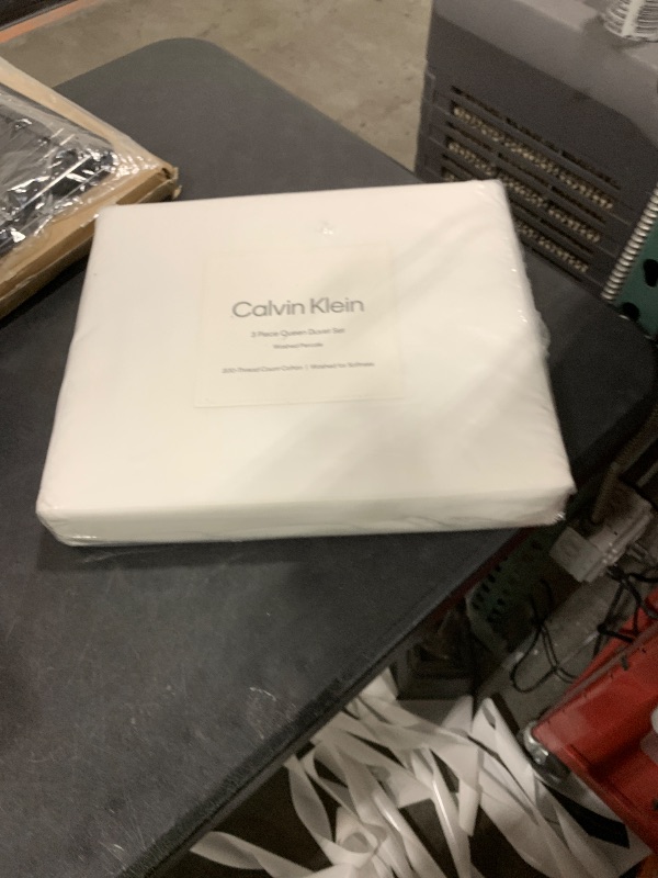 Photo 1 of Calvin Klein - Queen Duvet Cover Set, Modern Cotton Washed Percale Bedding with Matching Shams, Cozy Home Decor, Oeko-Tex Certified (Washed Percale White, Queen)