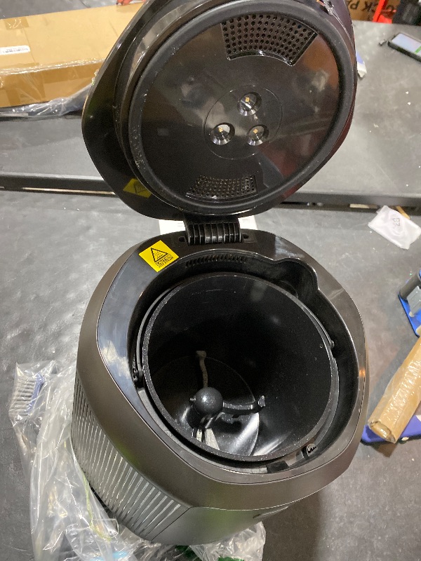 Photo 1 of Electric Composter: 4.2L Large Capacity Odorless Quiet Composter Kitchen Counter Top Food Cycler Machine Electric Compost Bin Indoor Countertop Recycler Composting Trash Can Smart Mill Waste
