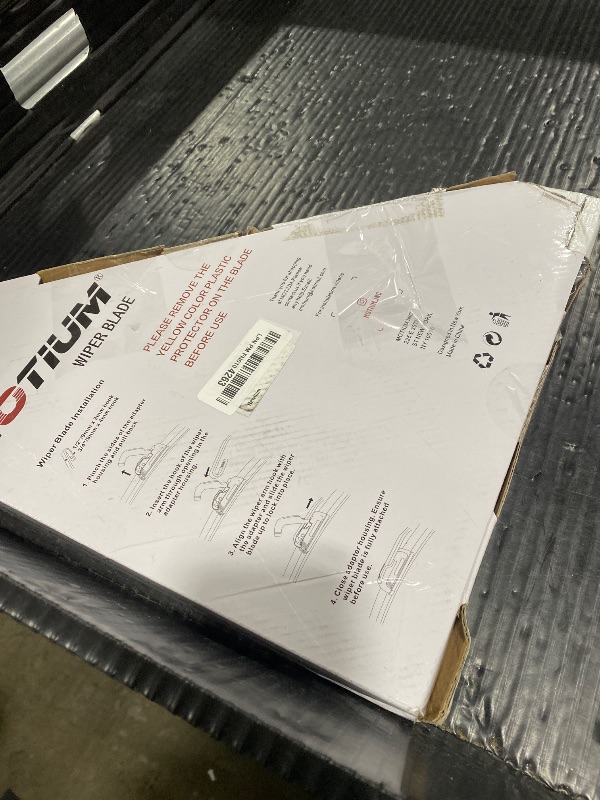 Photo 1 of MOTIUM OEM QUALITY Premium All-Season Windshield Wiper Blades (22"+22" pair for front windshield)