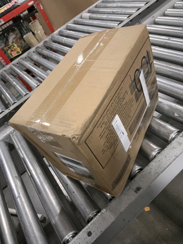 Photo 1 of Amazon Basics Dog and Puppy Pee Pads, 5-Layer Leak-Proof Super Absorbent, Quick-Dry Surface, Potty Training, Regular (22x22"), 100 Count, Blue & White