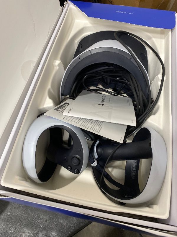 Photo 1 of PlayStation VR2 Horizon Call of The Mountain™ Bundle (PSVR2)