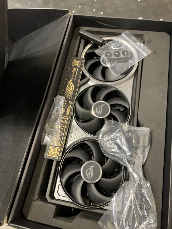 Photo 1 of ASUS ROG Astral GeForce RTX™ 5090 OC Edition Gaming Graphics Card (PCIe® 5.0, 32GB GDDR7, HDMI®/DP 2.1, 3.8-Slot, 4-Fan Design, Axial-tech Fans, Patented Vapor Chamber, Phase-Change GPU Thermal pad)