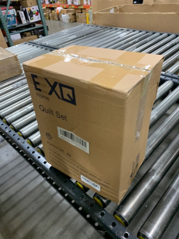 Photo 1 of EXQ Home Quilt Set King Size Black 3 Piece,Lightweight Soft Coverlet Modern Style Squares Pattern Bedspread Set for All Season(1 Quilt,2 Pillow Shams)