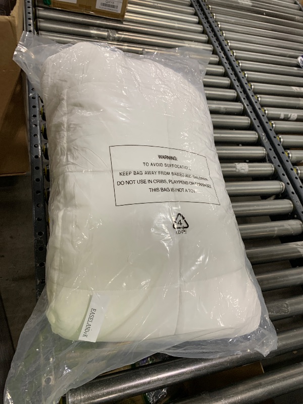 Photo 1 of  EASELAND King Size Down Alternative Comforter - Quilted Duvet Insert for All Seasons,