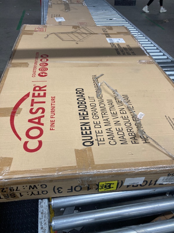 Photo 1 of ***BOX 1 OF 3***
Ren Queen Size Bed, Channel Tufted, LED Panel Headboard, Upholstery, Gray and Brass