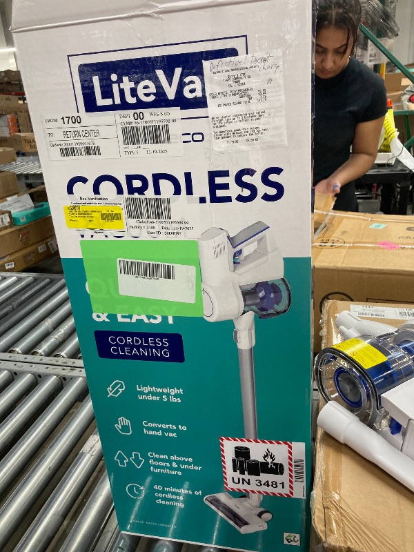 Photo 1 of ***DOES'NT CHARGE***
LiteVak Cordless Stick Vacuum Cleaner with LED Headlight - Lightweight