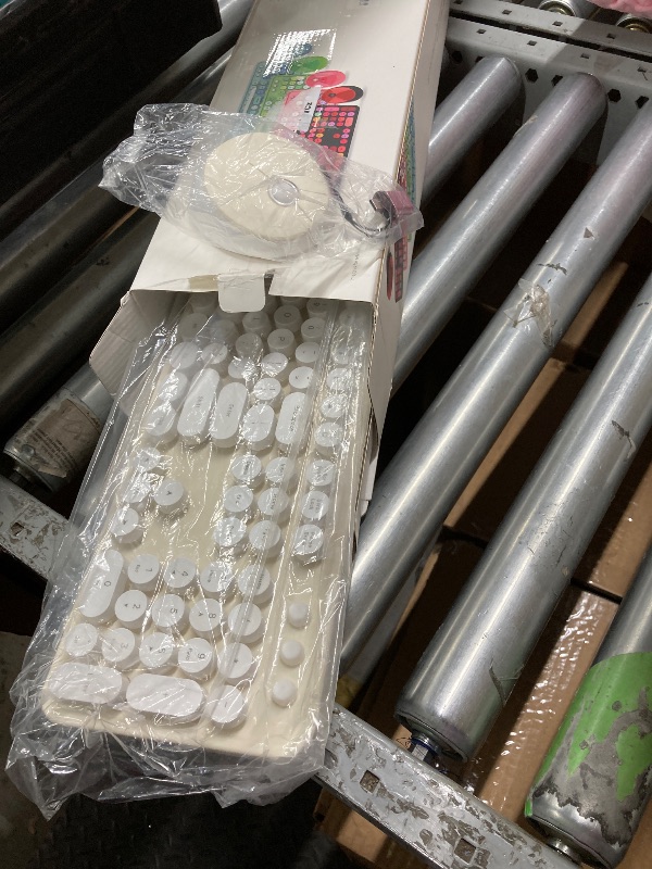 Photo 1 of ***NO MOUSE***Wireless Keyboard and USB Combo, Ergonomic Full Size Typewriter Retro Round Keycaps Keyboard, Compatible with Windows, PC, Perfer for Home and Office Keyboards (Beige)***NO MOUSE***