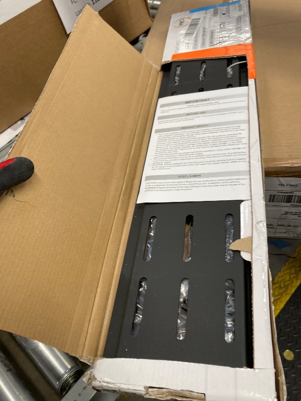 Photo 1 of "Koramzi Fixed TV Wall Mount Bracket Low Profile Ultra Slim for 32-70"" TVs VESA 600x400 with 10FT HDMI Cable"
