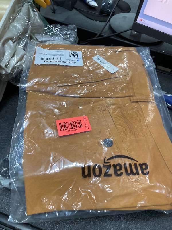 Photo 1 of Amazon Essentials Men's Classic-Fit 9" Chino Shorts, Nutmeg, 33