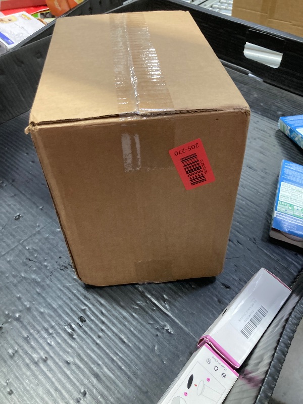 Photo 1 of ***Factory seal***

MRS. MEYER'S CLEAN DAY, Fabric Softener, Honysuckle, Pack of 6, Size - 32 FZ, Quantity - 1 Case