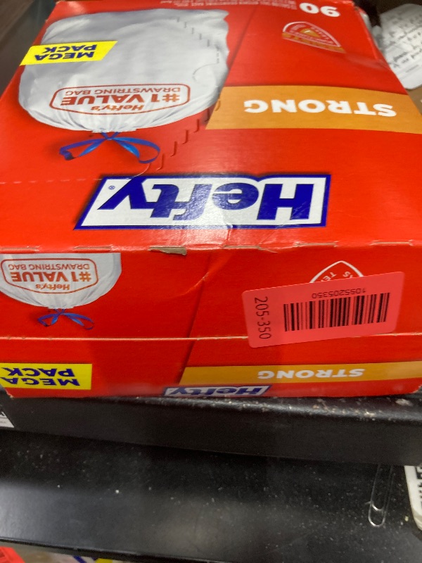 Photo 1 of ***Factory seal***

Hefty Strong 13 Gallon Trash Bags, Tall Kitchen Trash Bags, UnscentedLarge Trash Bags with Drawstrings, Durable Closure, Resists Leaks, Punctures, and Tears, White, Unscented, 90 Bags