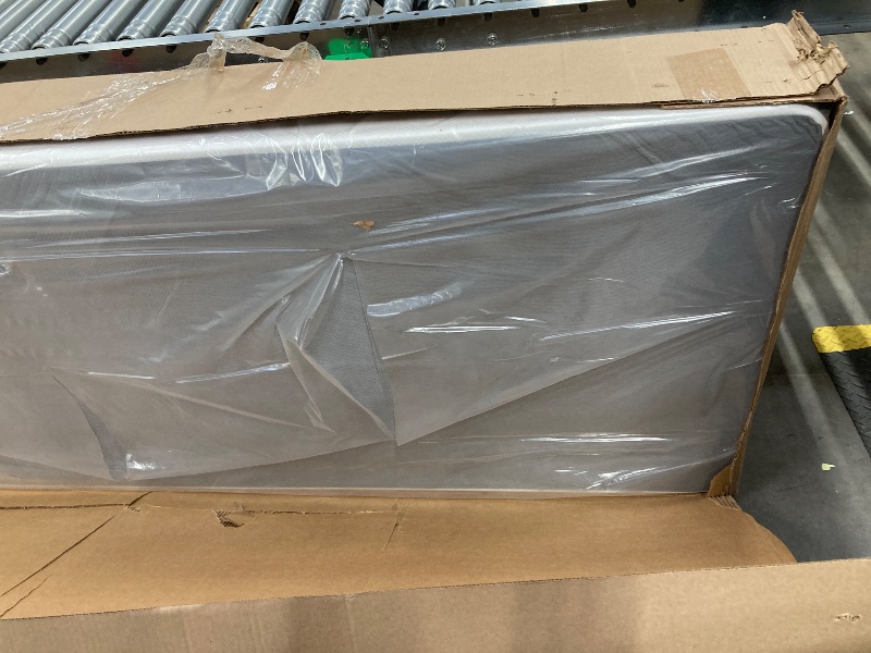 Photo 1 of ****cut with the box cutter******
Size Bunkie Board