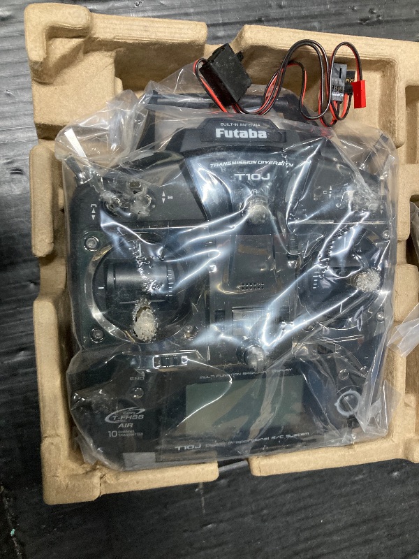 Photo 1 of Futaba 10JA 10-Channel 2.4GHz Mode 2 Air T-FHSS Computer Radio Transmitter with R3008SB Receiver