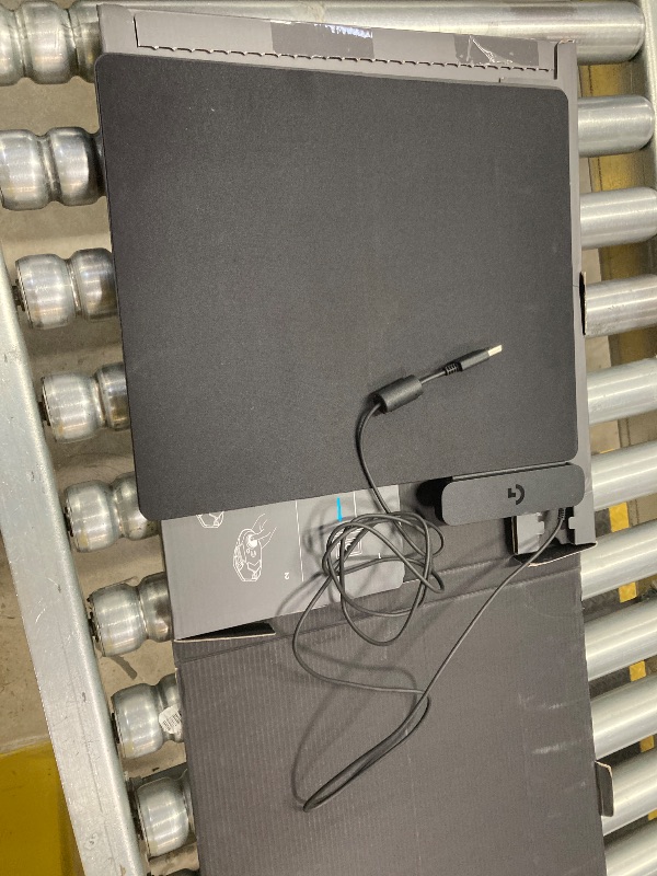 Photo 1 of ***THE MOUSE COIN IS MISSING***Logitech G POWERPLAY 2 Wireless Charging Mouse Pad for Compatible Gaming Mice, 34.5 X 28.4 cm (13.5 x 11.2 inches), 3.5 mm Height, for PC/Mac - Black***THE MOUSE COIN IS MISSING***