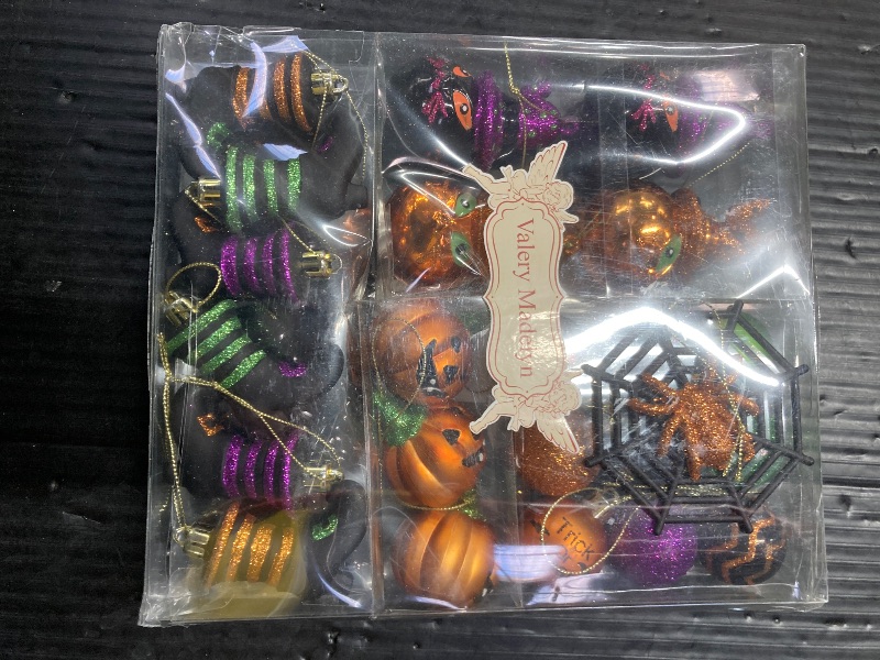 Photo 1 of ***TREE NOT INCLUDED***Valery Madelyn Halloween Ornaments Tree Decorations, 24ct Shatterproof Cats Jack-o'-Lantern Pumpkin Vintage Decorative Hanging Ball Ornaments Set for Small Tree, Cute Holiday Party Indoor Home Decor***TREE NOT INCLUDED***