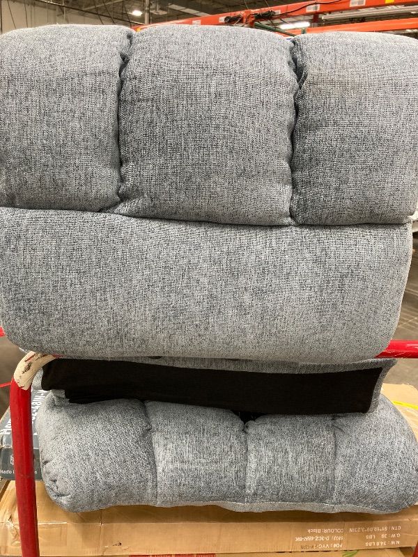 Photo 1 of ***WHAT YOU SEE IS WHAT IS INCLUDED**NOTHING ELSE***RECLINER. IT HAS A HEAT REMOTE...DOES IT WORK?...WE DO NOT KNOW.***WHAT YOU SEE IS WHAT IS INCLUDED**NOTHING ELSE***