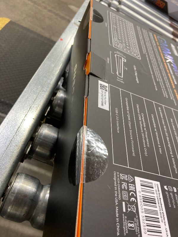 Photo 1 of ***FACTORY SEALED*NO RETURNS*NO REFUNDS IF SEAL HAS BEEN OPENED/ALTERED***
Glorious Modular Mechanical Gaming Keyboard Barebones/Pre Built/Black and White (Barebones (White))***FACTORY SEALED*NO RETURNS*NO REFUNDS IF SEAL HAS BEEN OPENED/ALTERED***
