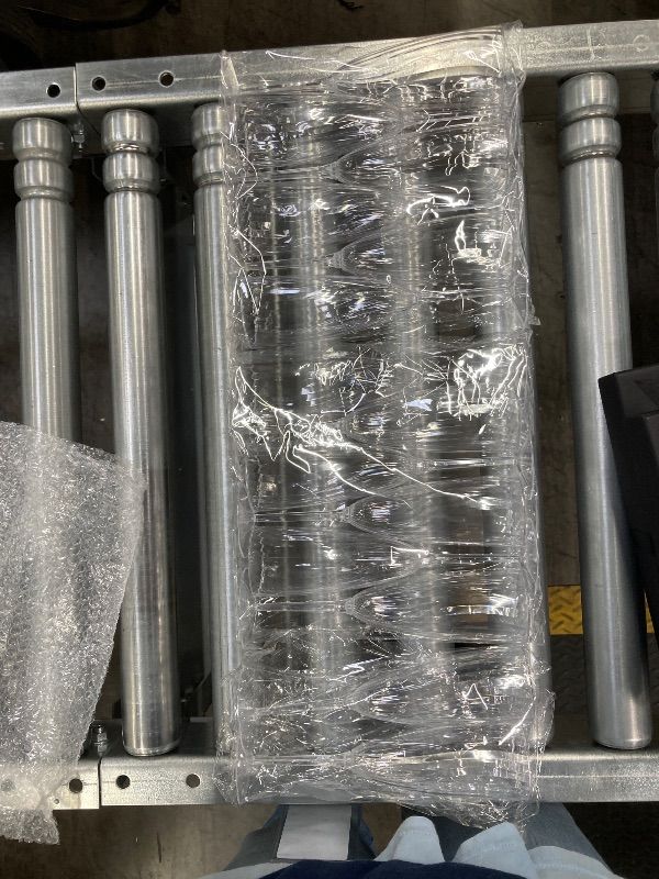 Photo 1 of **MISSING 4 ****18 PCS Plastic Champagne Flutes,6 Oz Clear Disposable Champagne Glasses,Wine Glass Cocktail Cup for Wedding Party Birthday Celebrations Christmas Thanksgiving Engagement Mimosa Toasting Picnic (Clear)