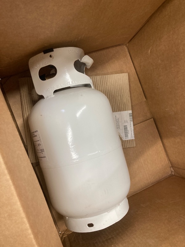 Photo 1 of *DENT


Flame King 10LB Steel Propane Tank Cylinder with Type 1 Overflow Protection Device Valve, Great for Camping, Fire Pits, Heaters, Grills, Overlanding, White