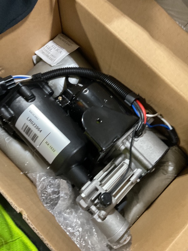 Photo 1 of RXLUCKIES Replacement for Air Suspension Compressor Pump Land Rover Discovery 3 Discovery 4 Sport LR3 LR4 LR023964 LR015303 LR044360