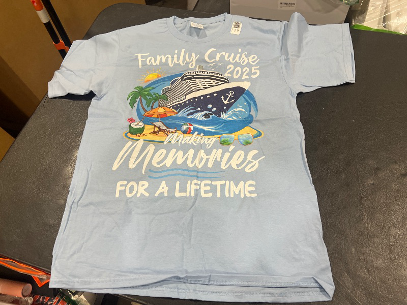 Photo 1 of med t shirt 