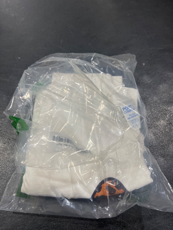 Photo 1 of  med t shirt 