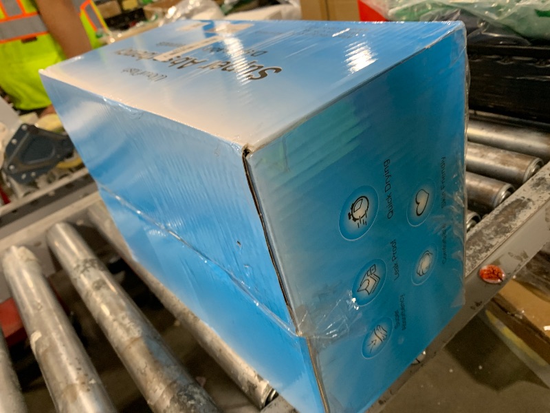 Photo 1 of 100 Count 22” x 22” Super Absorbency Disposable Underpads, Leakproof Quick Drying Disposable Pads for Baby, Puppy and Adults, Puppy Pads, Cat Pee Pads for Dogs, Potty Puppy Training Pads