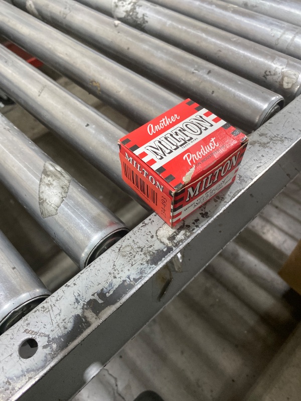 Photo 1 of Milton 783 1/4" MNPT T Style Plug - Box of 10